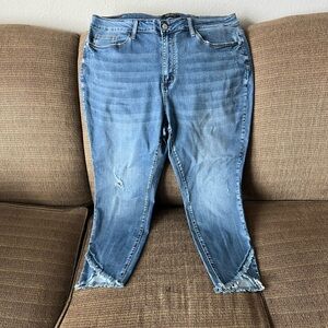 Judy Blue Distressed Jeans (Never Worn)